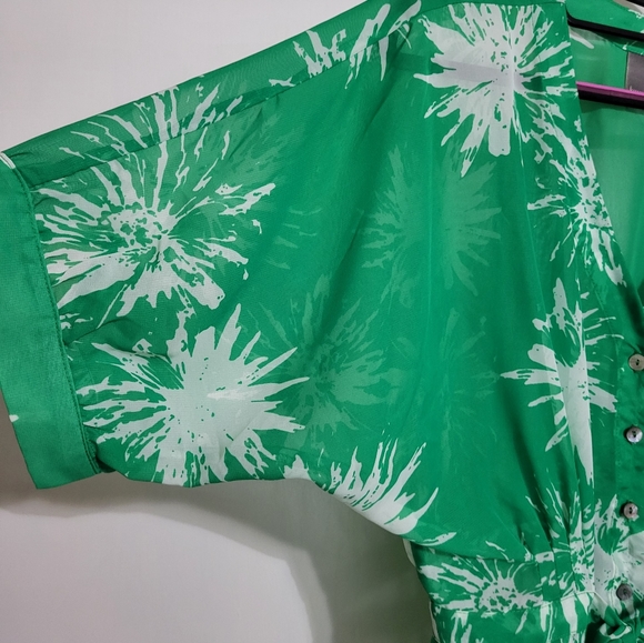 Kaya di KoKo sheer floral blouse M - Picture 4 of 6